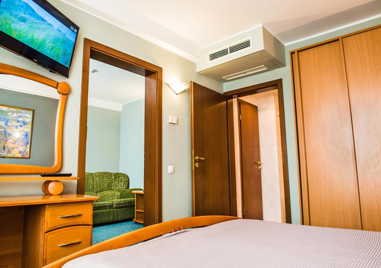 Premier Hotel Lybid Kiev Exterior foto